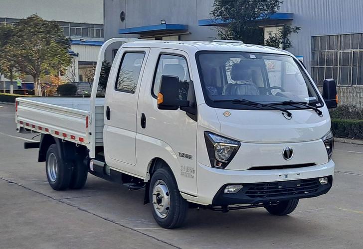 fd1038r66k6ng2飛碟牌121馬力單橋cng3米國(guó)六載貨汽車